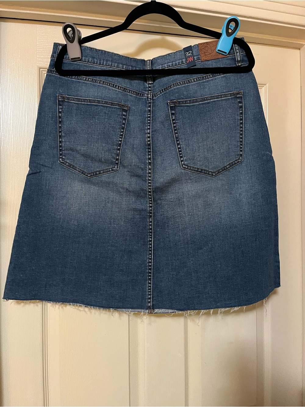 NWT Johnny Was Indigo Embroidered Denim Skirt Size 32 MSRP $220 - Picture 4 of 14